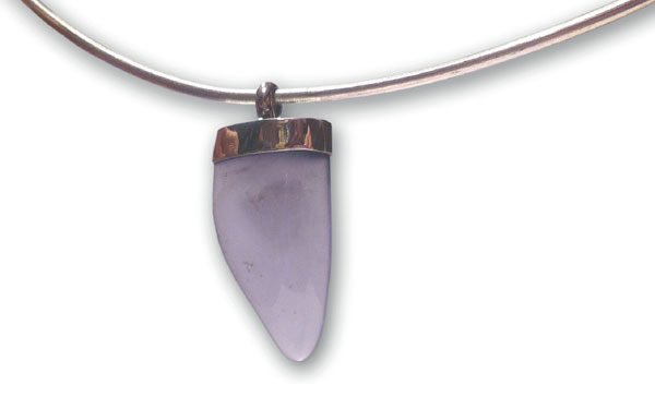 unusual shapes of stone in jewellery